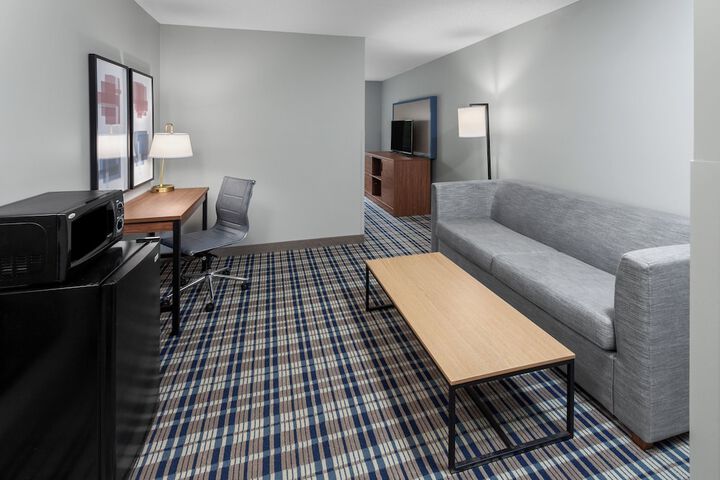 Room 52 of 64