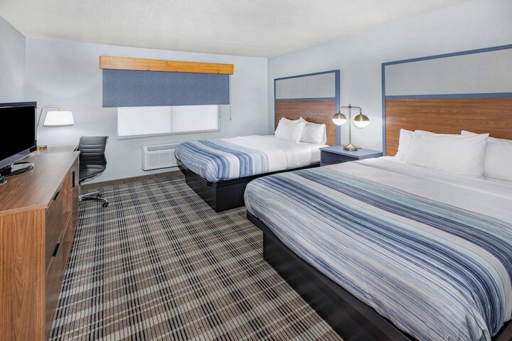 Room 34 of 111