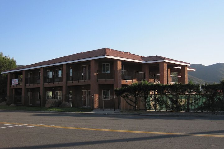 Hotel 7 of 35