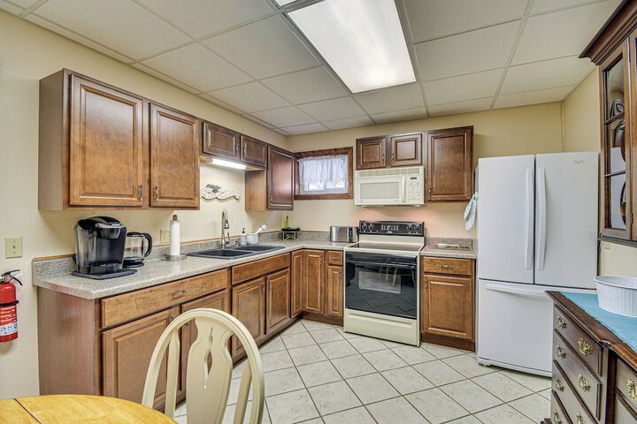Montour Falls Apartment 3 Mi to Seneca Lake!