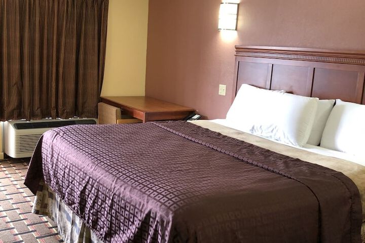 Room 3 of 22