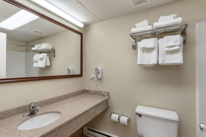 Room 20 of 33