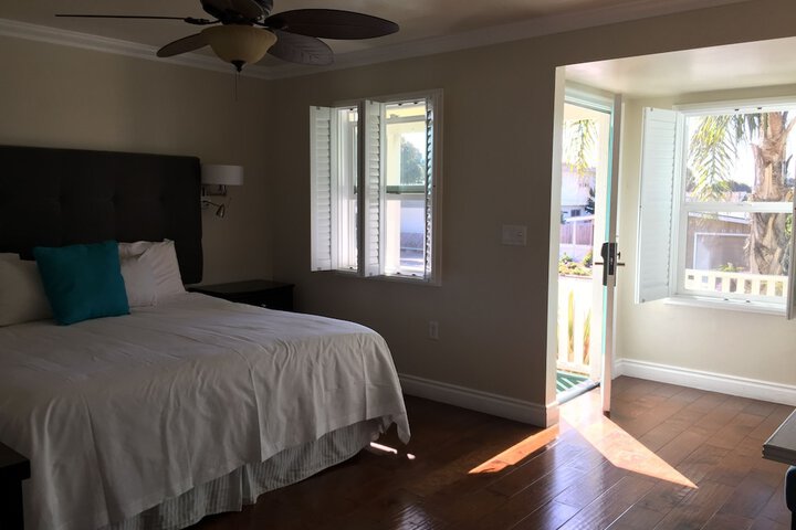 Beach Bungalow Inn and Suites