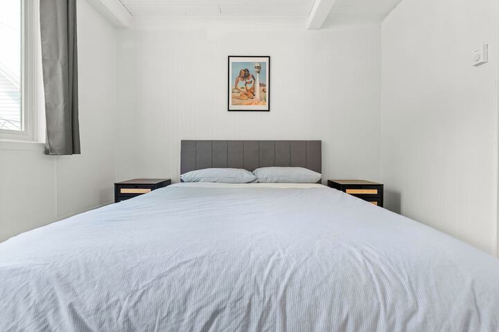 Room 4 of 30
