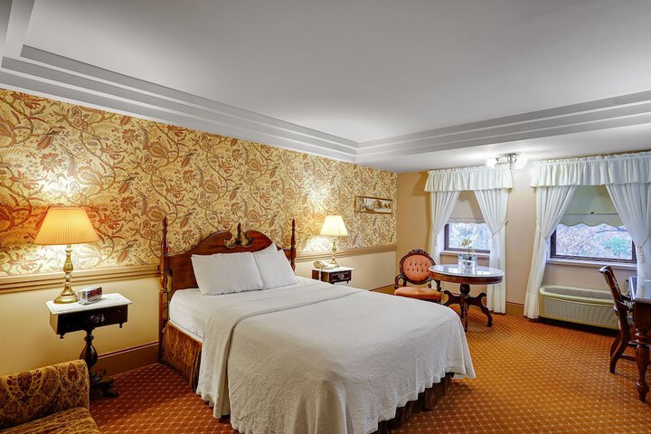 Room 16 of 26