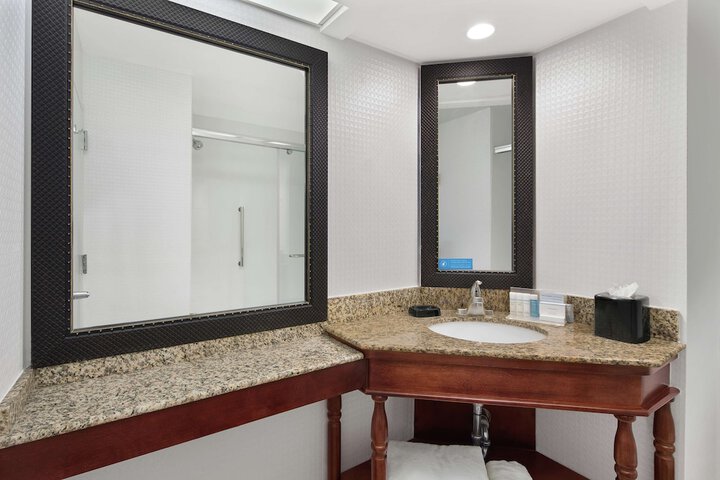 Hampton Inn Atlanta - Newnan