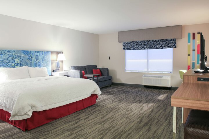 Hampton Inn & Suites Mount Laurel / Moorestown