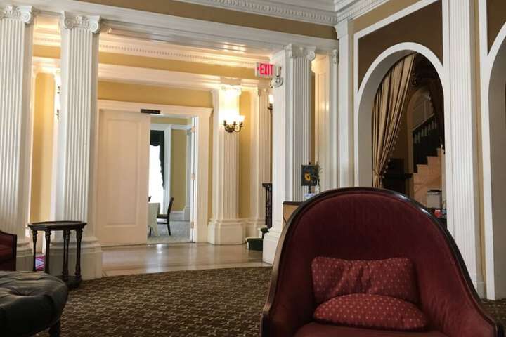 Hotel 4 of 15