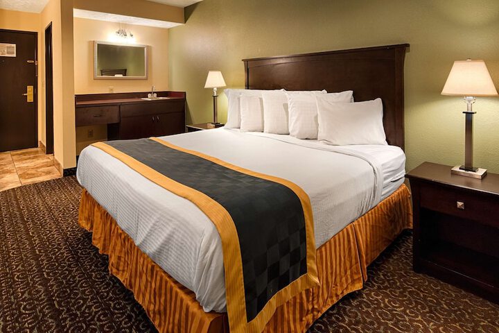 Best Western Mansfield / Bellville