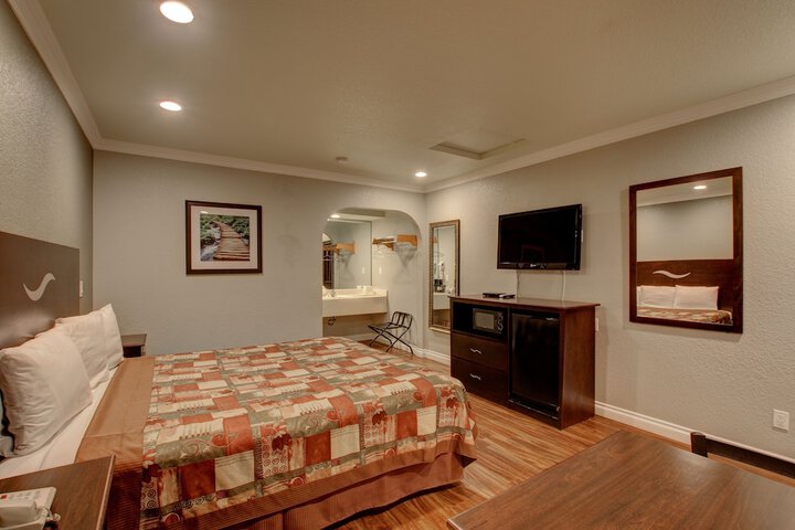Room 14 of 42