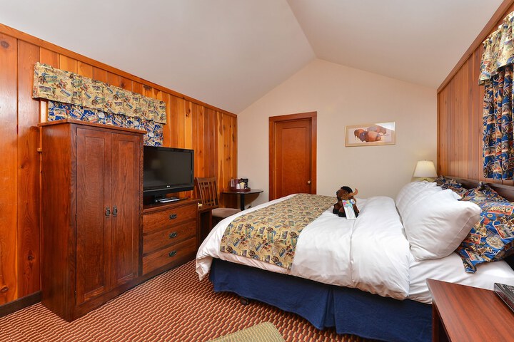 Room 6 of 33