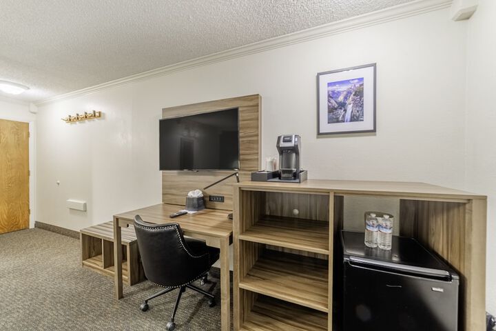 Room 17 of 39