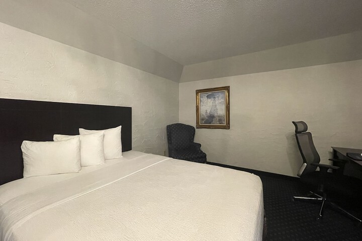 Chateau Hotel and Conference Center