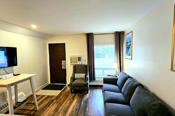Cloud 9 Inn
