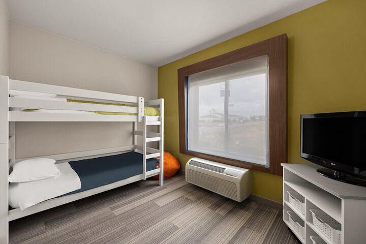 Room 33 of 49