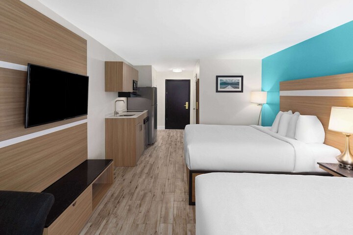 La Quinta Inn & Suites by Wyndham Sevierville / Kodak
