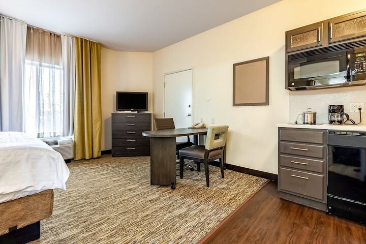 Room 17 of 32