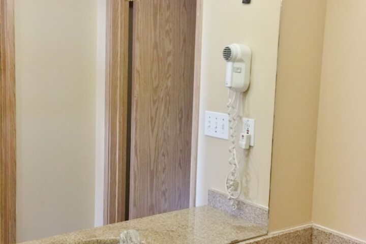 Room 14 of 60