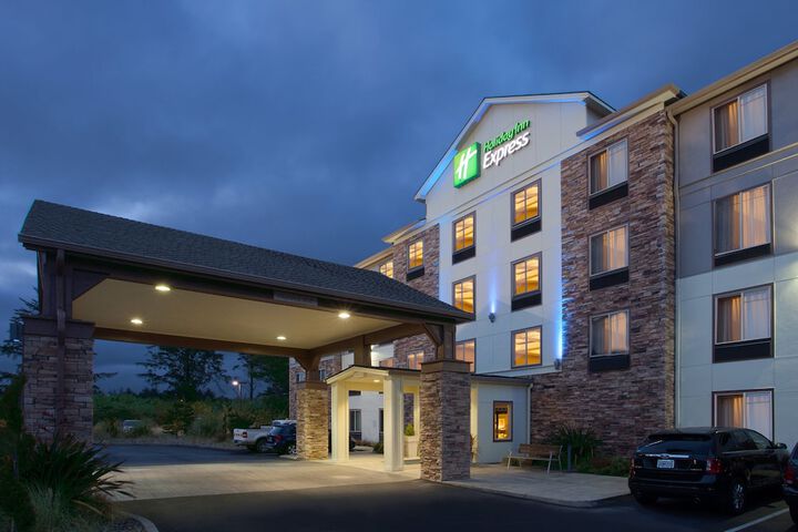 Holiday Inn Express Hotel & Suites NEWPORT by IHG