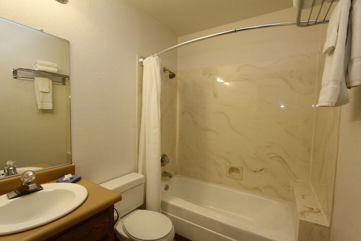 Room 13 of 34