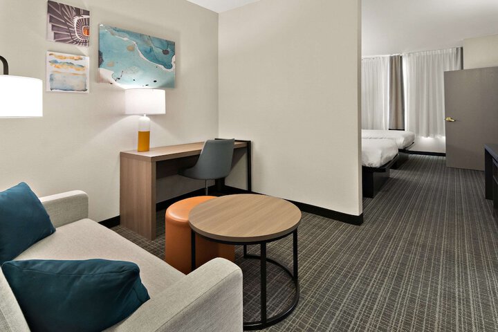 Room 22 of 35