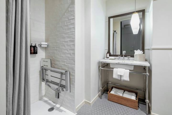 The Alida Savannah, a Tribute Portfolio Hotel