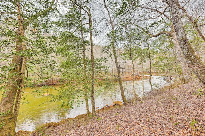 Fish Boat & Hike: Pet-friendly Cabin in Arkansas