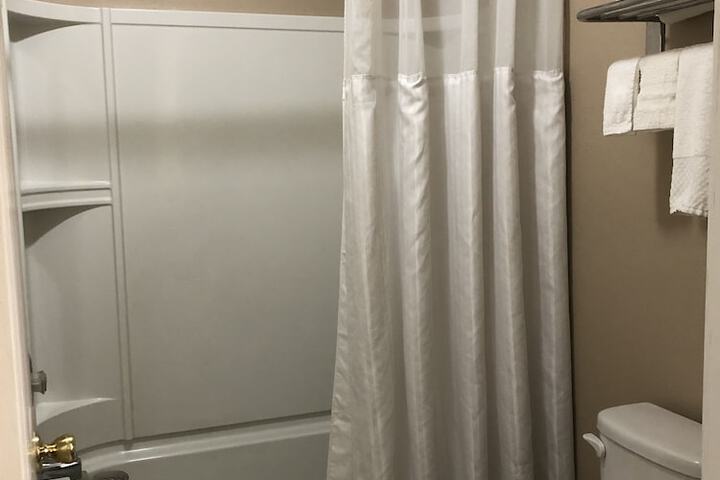 Room 18 of 53