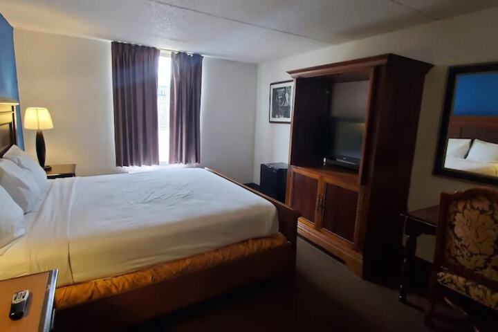 Room 21 of 32
