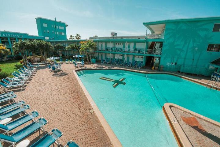 Thunderbird Beach Resort