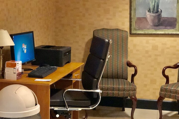 Business Center 52 of 52