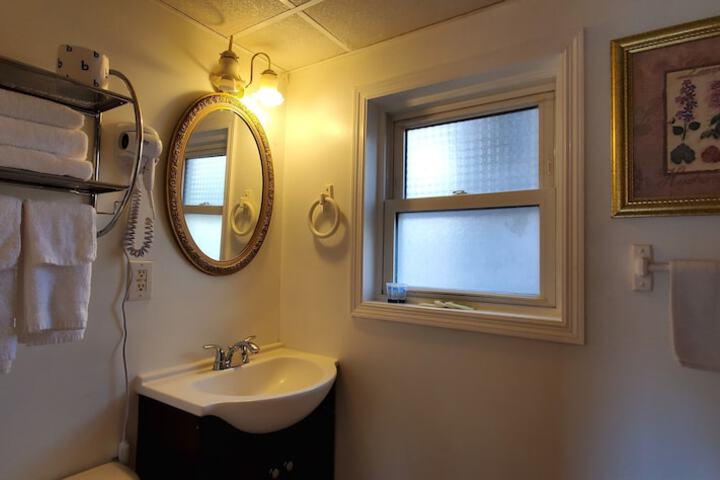 Pinebrook Motel