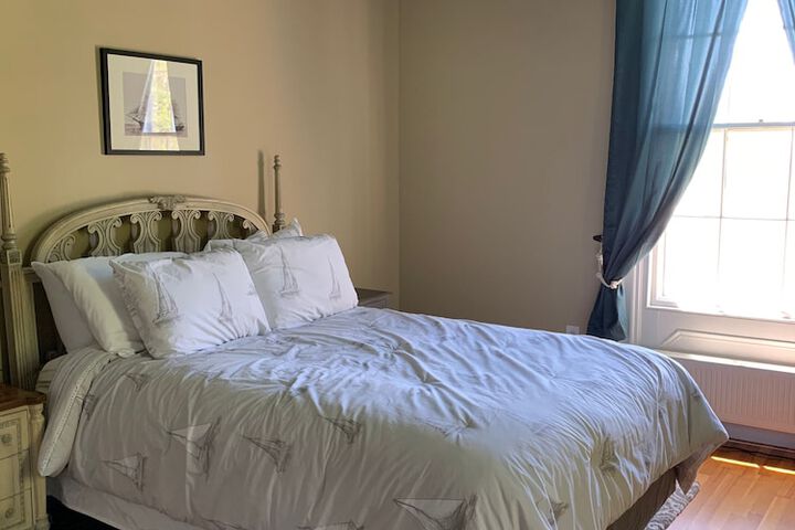 Room 32 of 52