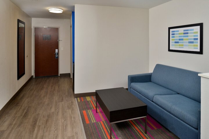 Holiday Inn Express & Suites Carthage by IHG