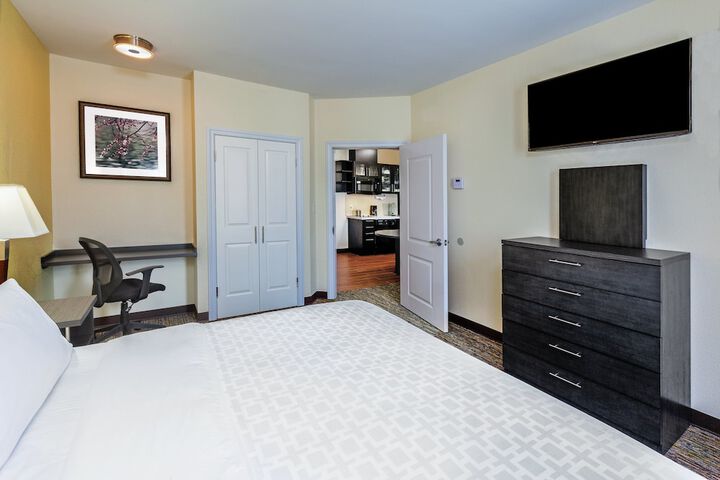Room 18 of 34
