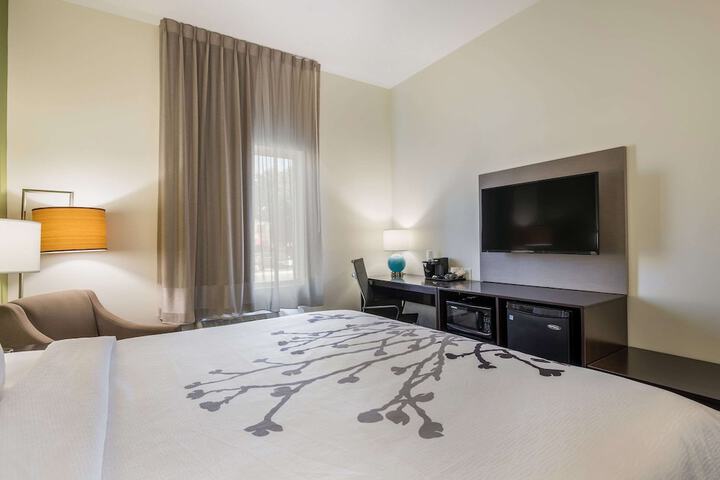 Room 52 of 72
