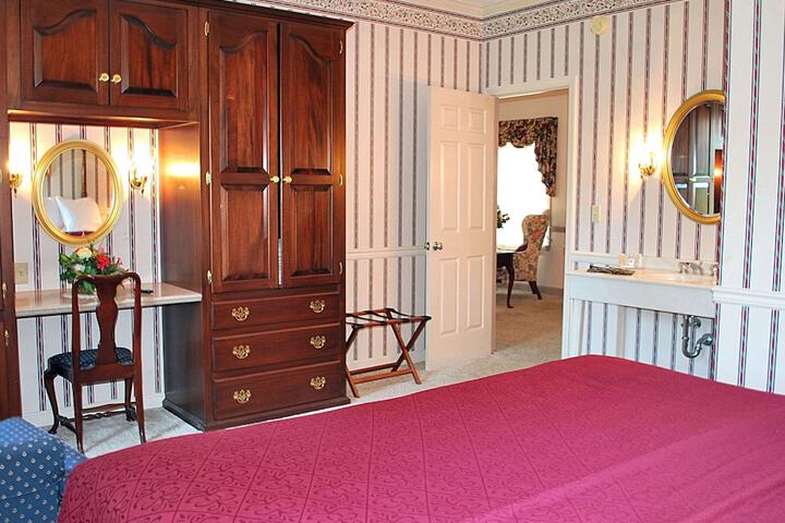 Room 10 of 30