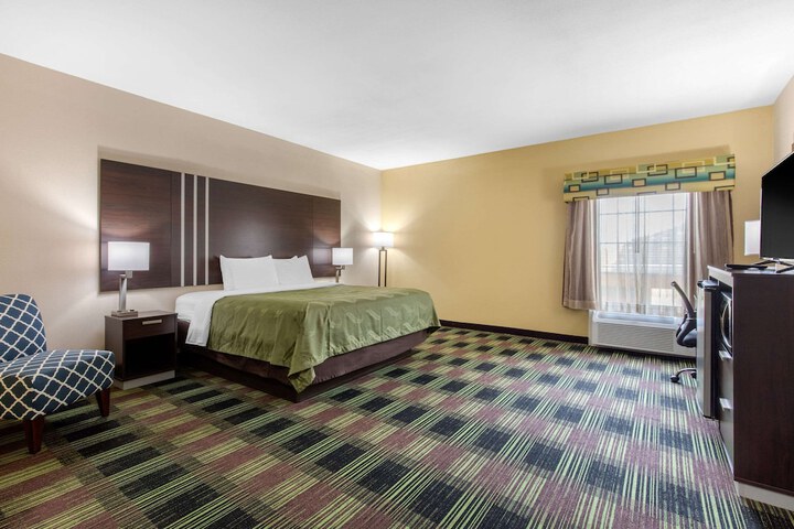 Room 25 of 36