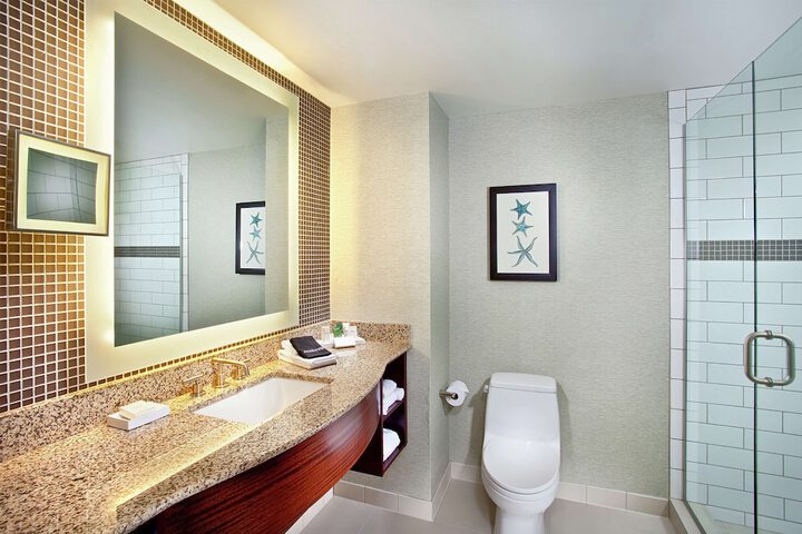 Room 42 of 99