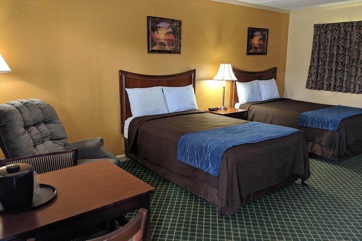 Room 2 of 17