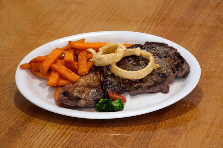 Dining 57 of 68