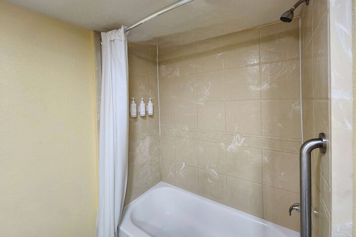 Room 7 of 42