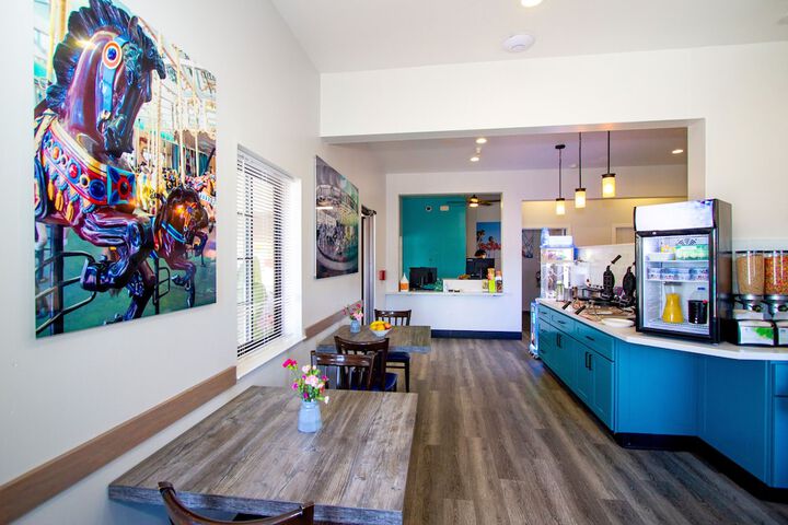 Carousel Beach Inn