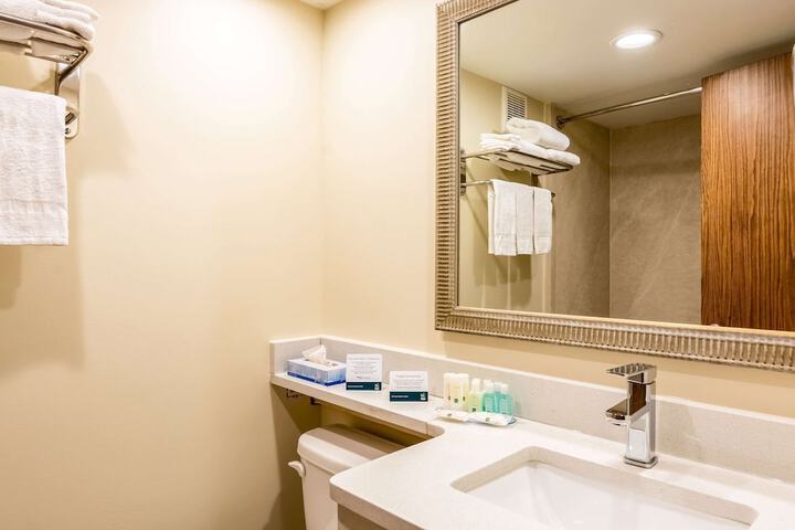 Room 8 of 26