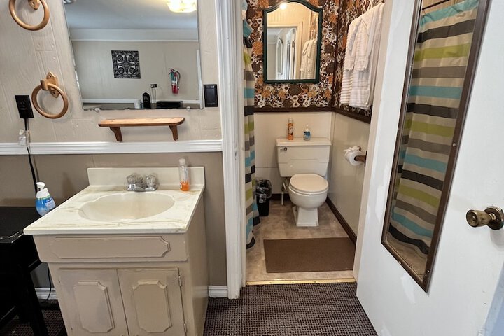 Cedarvale Cabins at Turner Falls