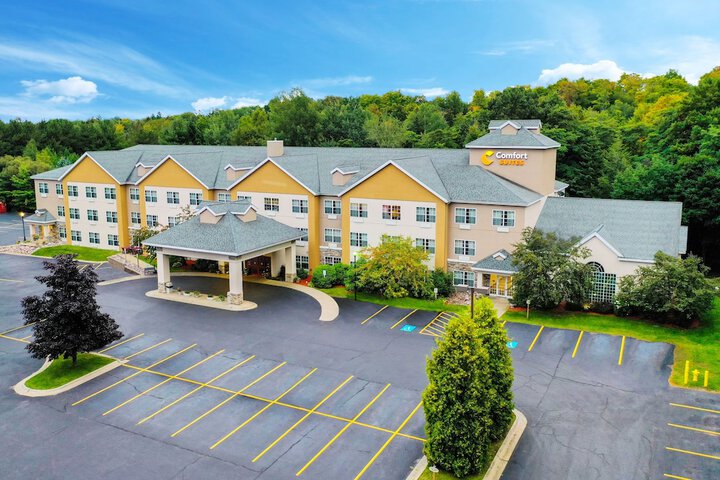 Comfort Suites Marquette