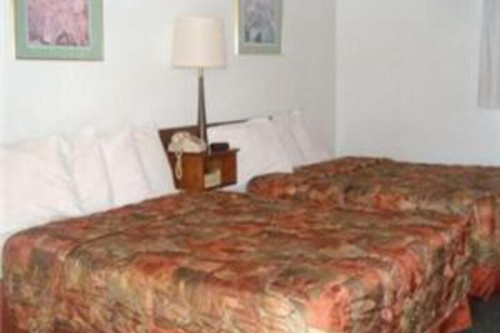 Western Motel Ranchester