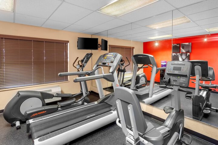 Country Inn & Suites by Radisson Beckley, WV