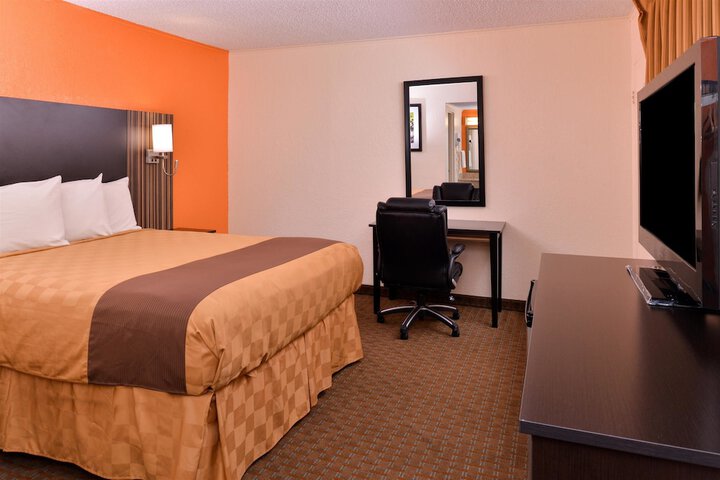 Room 16 of 23