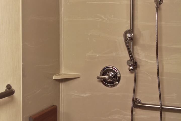 Room 24 of 48